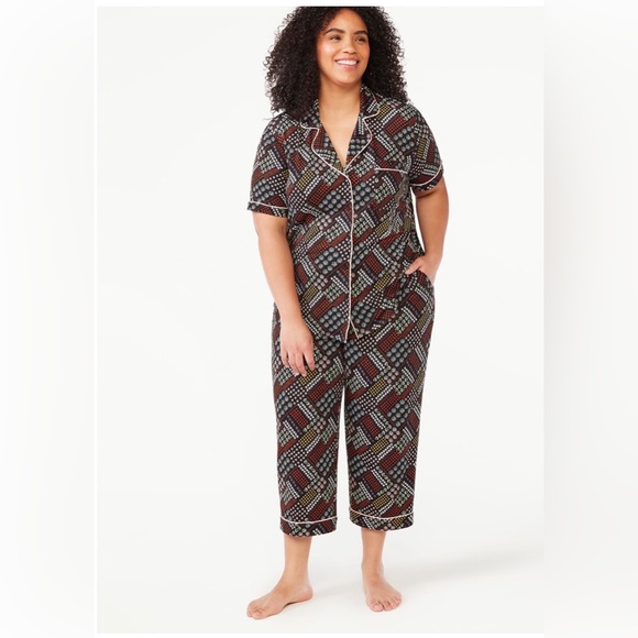 2Piece plus size Notch Collar Top and Capris Sleep pajama Set Sizes 2X (18W-20W) - Picture 1 of 7